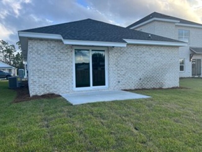 Building Photo - NEWLY CONSTRUCTED - Single-Family House fo...