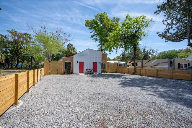 Building Photo - 29 Masters Dr