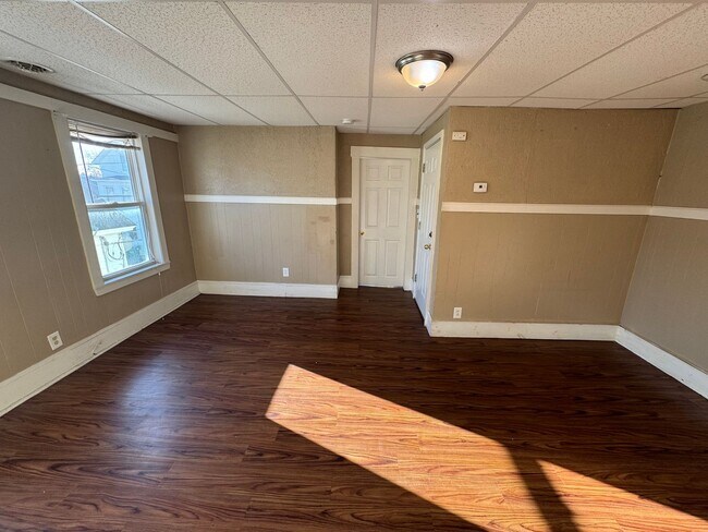 Building Photo - 37 Fulton St