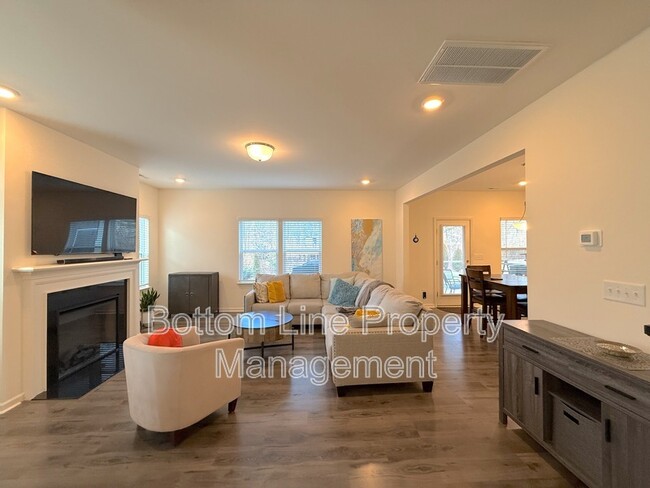 Building Photo - 2688 Andes Dr