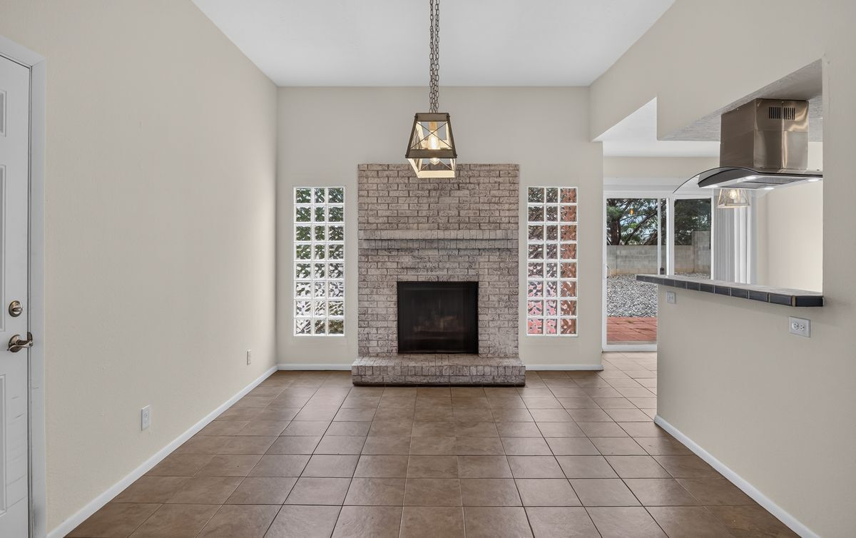 Building Photo - 10501 Delicado Pl NE