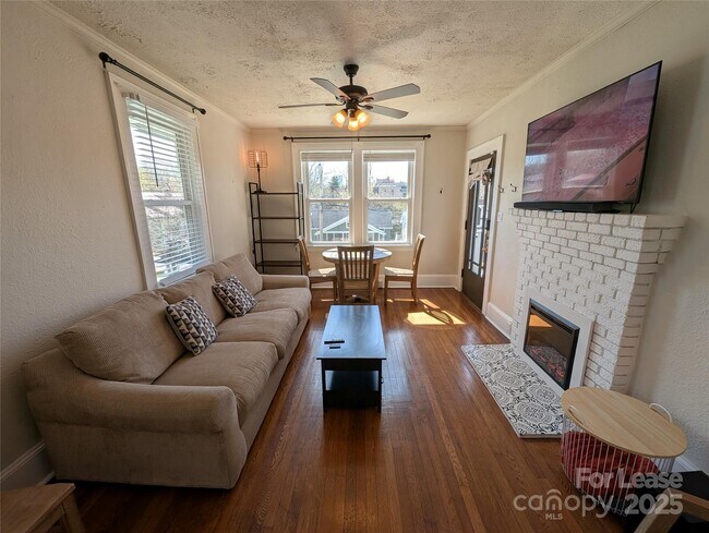 Building Photo - 28 Woodrow Ave