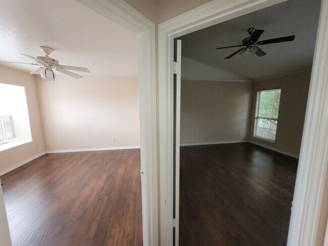 Building Photo - WYKEHAM CONDOS