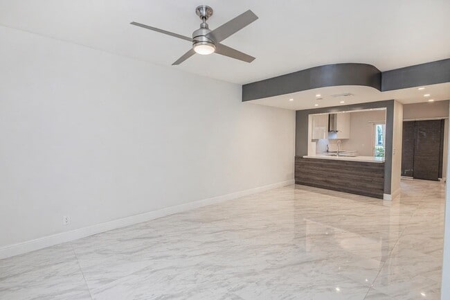 Building Photo - 3333 Cabaret Ln