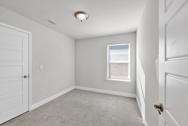 Building Photo - Peaceful Cantonment Home in New Home Community