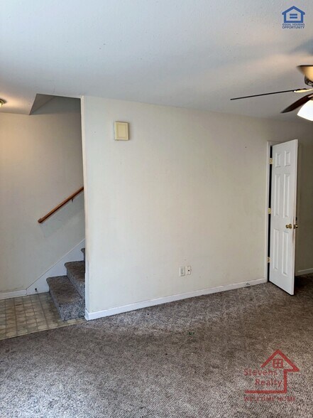 Building Photo - 3947 Webb Oaks Ct
