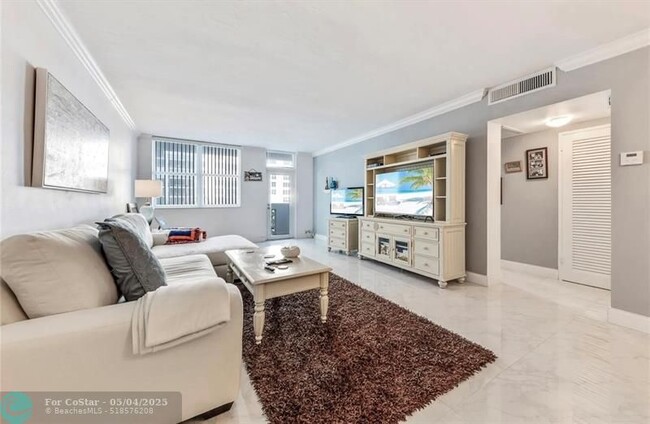 Building Photo - 4250 Galt Ocean Dr