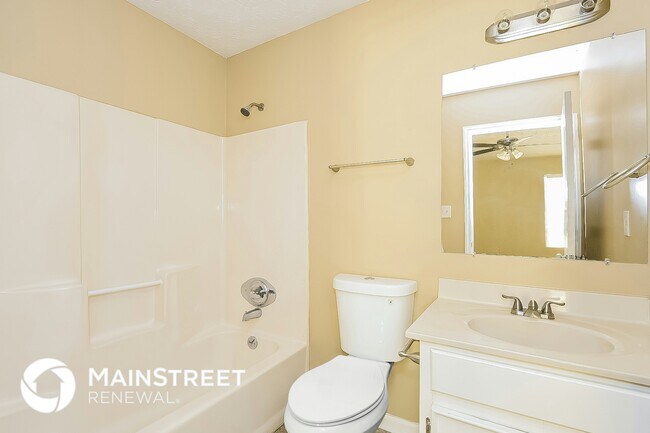 Building Photo - 3246 Fescue Cir