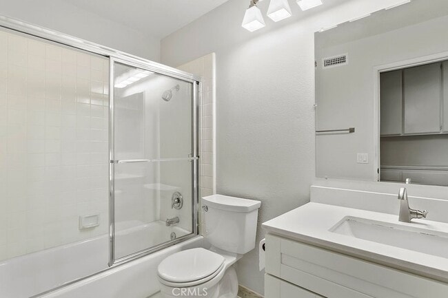 Building Photo - 28645 Via Pasatiempo