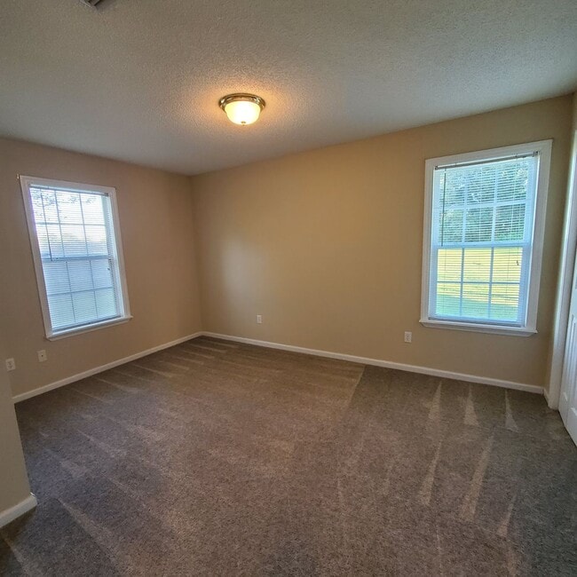 Building Photo - Charming Single-Story Haven: Your Ideal Rental Home in Valdosta, Georgia