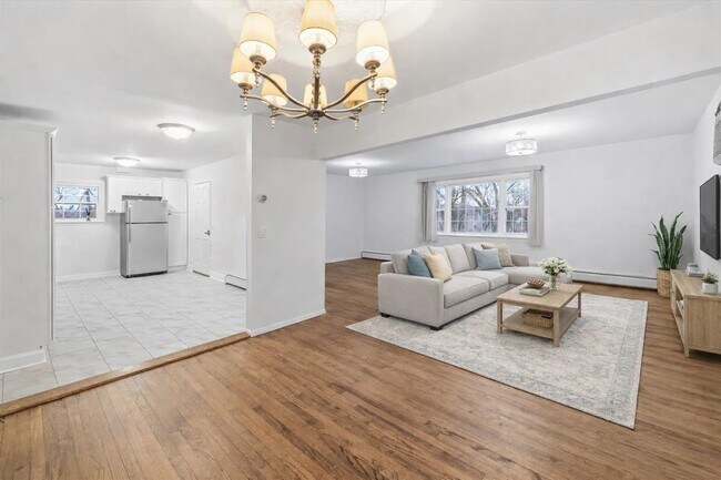 Building Photo - 22 Acorn Rd