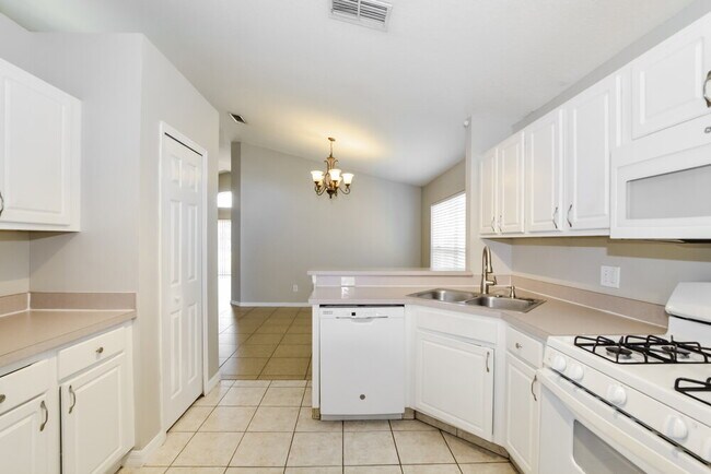 Building Photo - 157 Stone Gable Cir