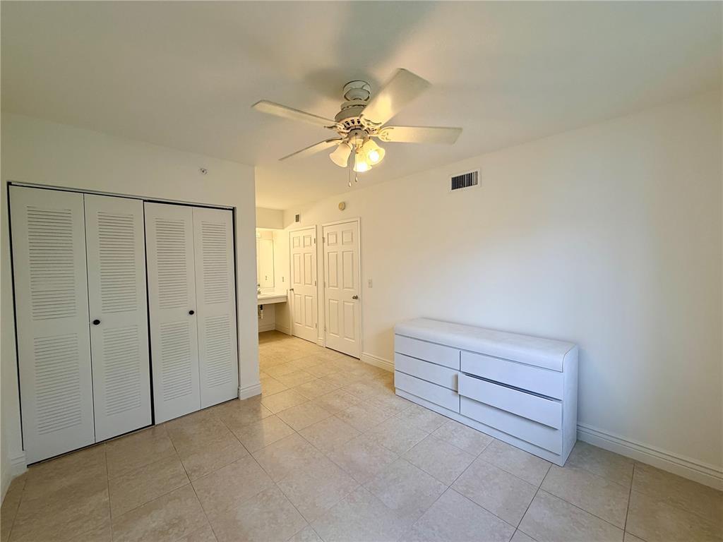 Building Photo - 2600 S University Dr