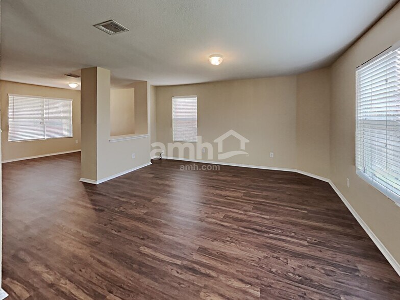 Building Photo - 7152 Little Mohican Dr