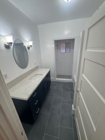 Remodeled full bath - 1810 E 10th St