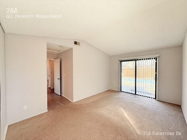 Building Photo - 718 Turnstone Dr