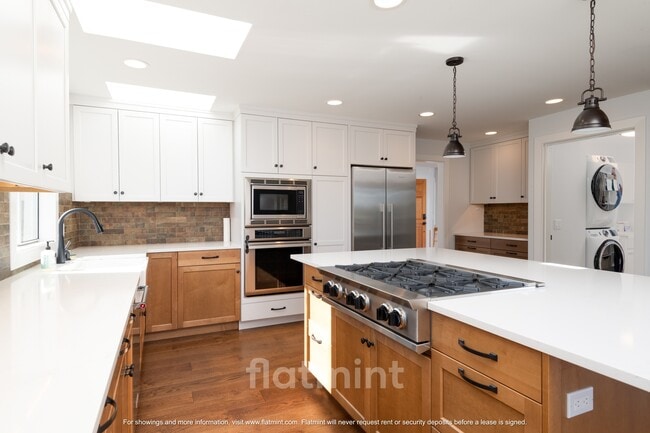 Building Photo - 4444 29th Ave W