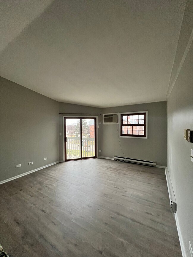 Building Photo - 4301 W Shamrock Ln