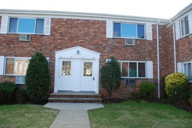 Primary Photo - 180 Littleton Rd