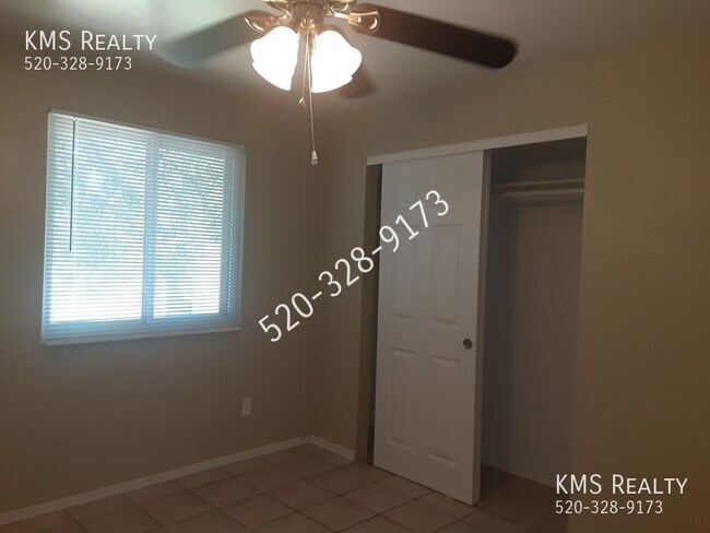 Building Photo - 7271 E Bellingham Dr