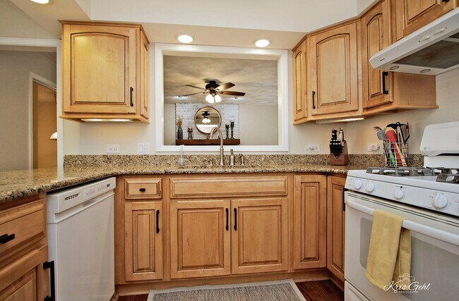 Building Photo - 14620 Country Ln Dr