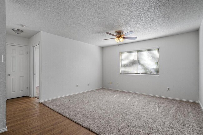 Building Photo - 5501 Spring Meadow Rd