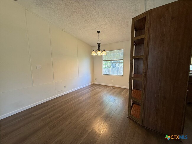 Building Photo - 786 Potthast Dr
