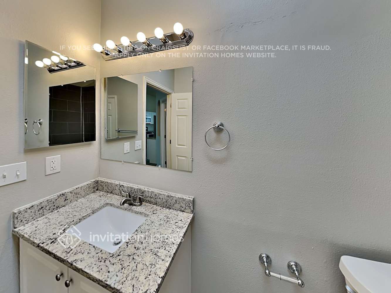 Building Photo - 16735 Blue Mist Cir