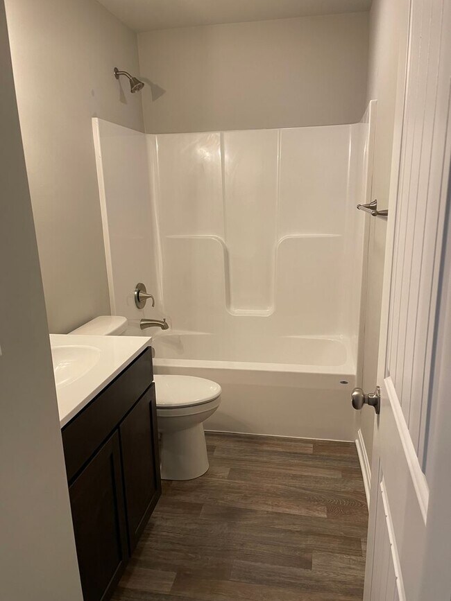 Building Photo - Future Rental-3 Bed/2.5 Bath Townhouse-Dov...