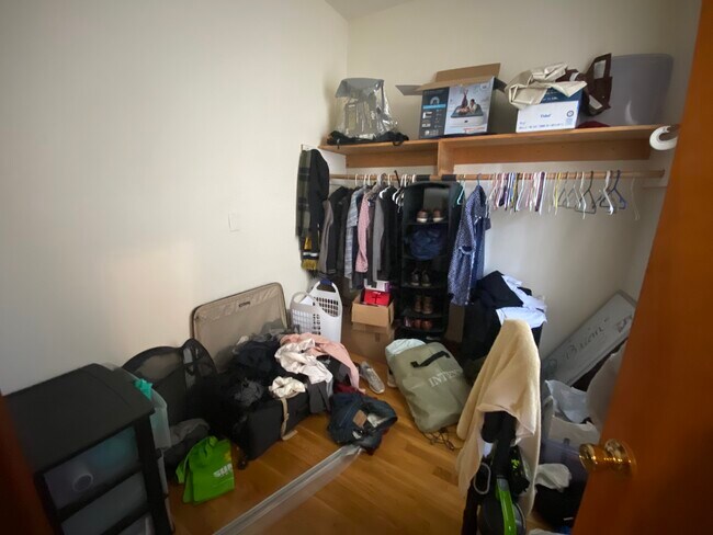 Building Photo - 1582 Tremont St