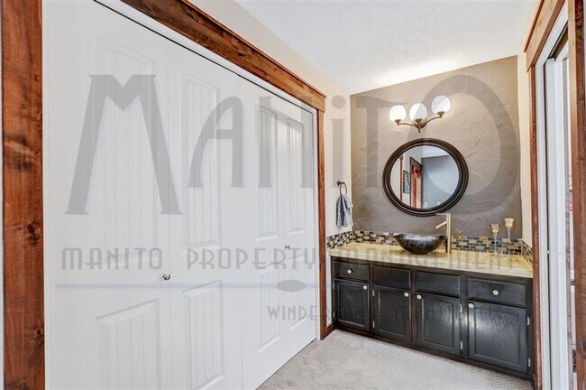 Building Photo - **COMING SOON** Spacious South Hill Rancher