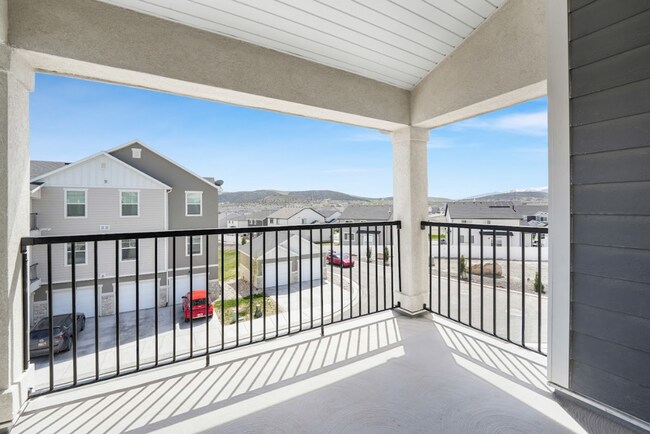 Building Photo - 676 N 380 W