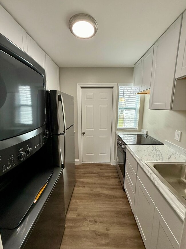 Building Photo - Oak Ridge 37830 - 1 Bedroom, 1 Bath Quadpl...