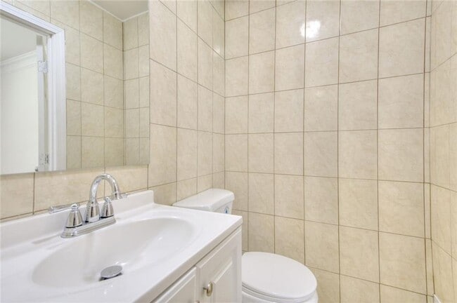 Building Photo - 3946 Green Oak Dr