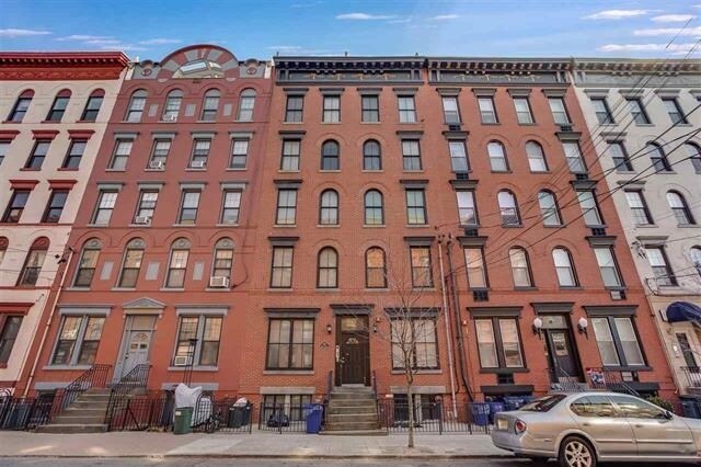 Building Photo - 805 Willow Ave