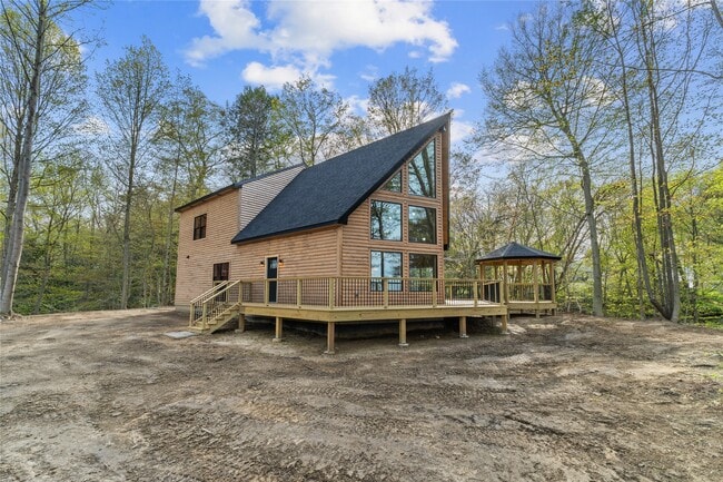 Building Photo - 8498 E Lake Rd