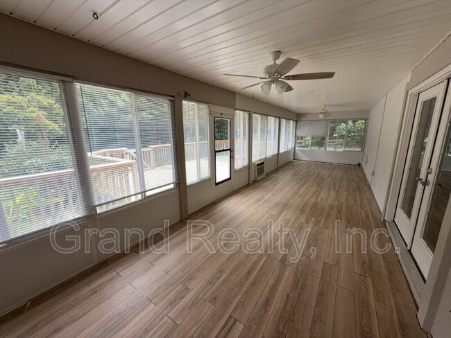 Building Photo - 5212 Jim Dandy Ln