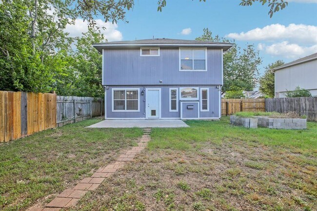 Building Photo - 1605 Lantern Light Dr