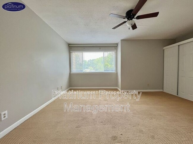 Building Photo - 63 Sandalwood Cir