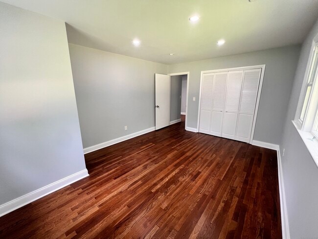 Building Photo - 267 Thunder Hill Dr