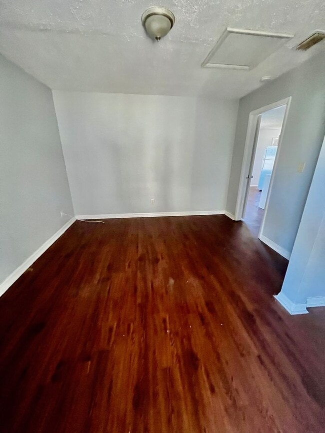 Building Photo - 4709 Larch Dr