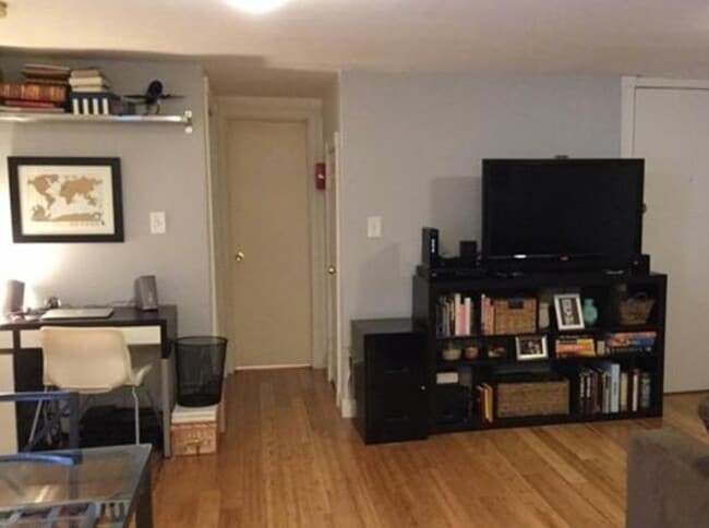 Building Photo - 124 Sutherland Rd