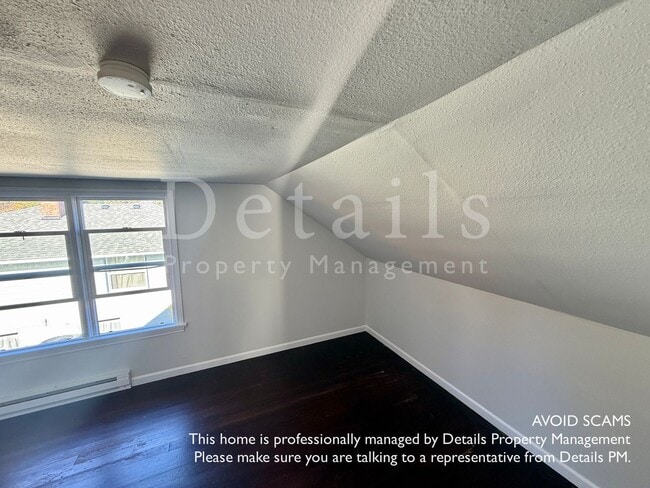 Building Photo - 5 Bedroom 2 Story With Basement!