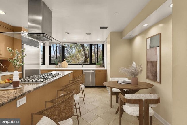 Building Photo - 1434 Kirby Rd