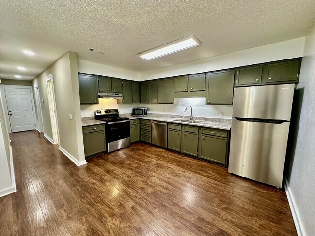 Building Photo - 3513 W Wood St