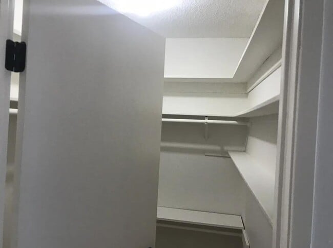 Building Photo - 490 Mariners Island Blvd