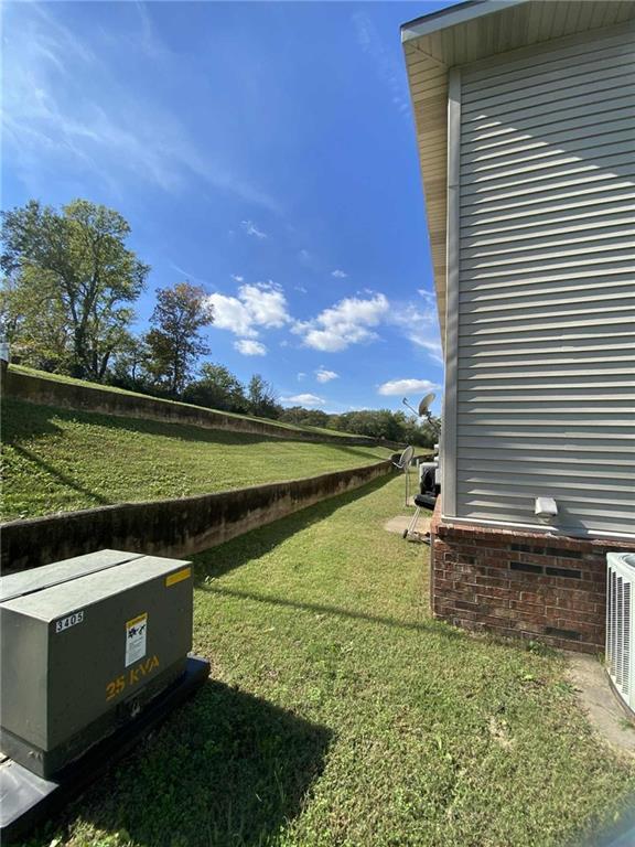 Building Photo - 705 W Garland St