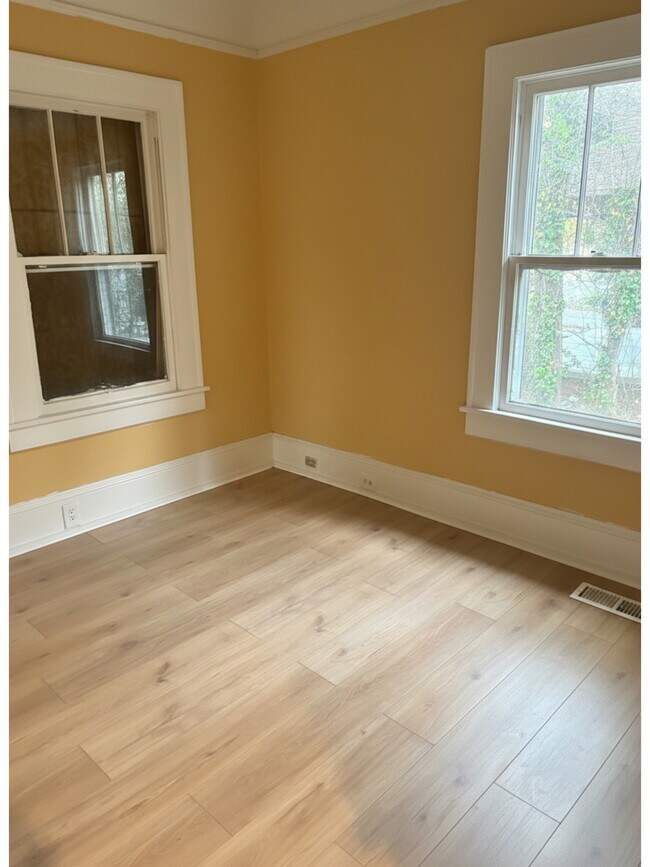 Building Photo - 1013 Edna Pl