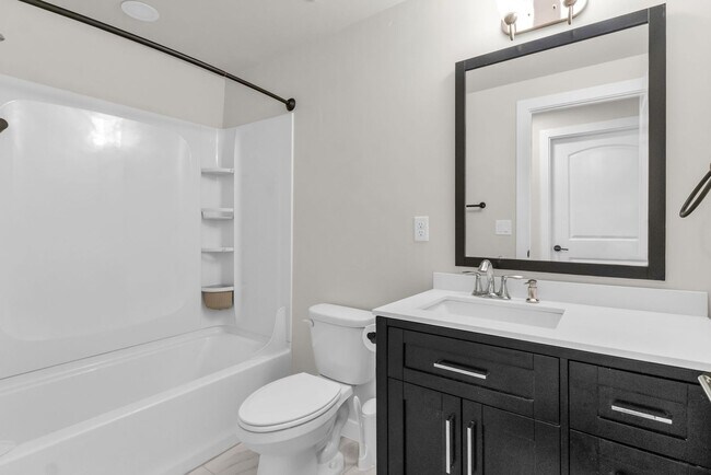 Building Photo - Spacious 6 Bed Home with Dual Kitchens, EV Charging & Modern Finishes in Layton