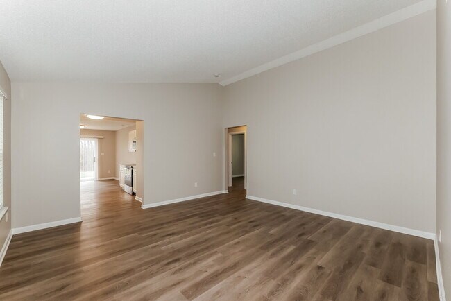Building Photo - 11628 High Grass Dr